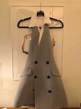 NEVER WORN Zara Grey One-Shoulder Double-Breasted Halter Dress with White Collar